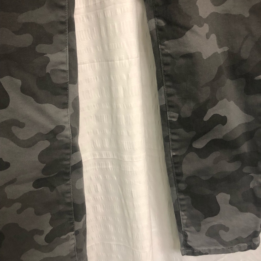 Seven 7 Gray Camo Pants - Picture 4 of 7